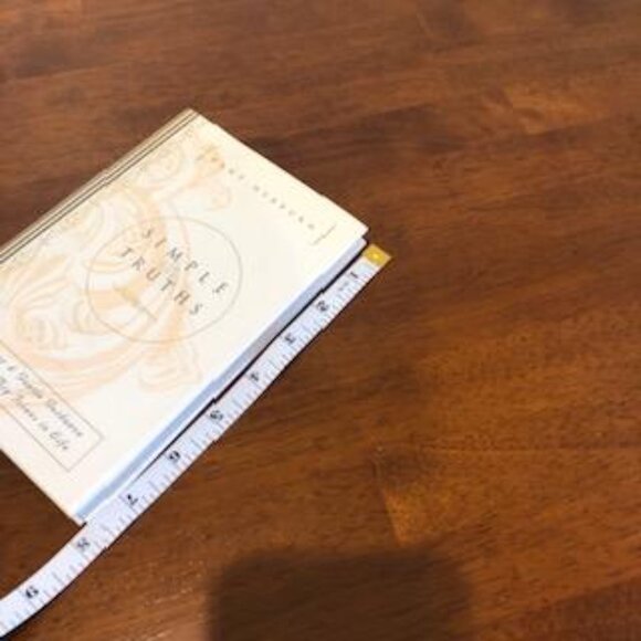 Simple Truths: Clear and Gentle Guidance on the Big Issues in Life Book. - Picture 8 of 13